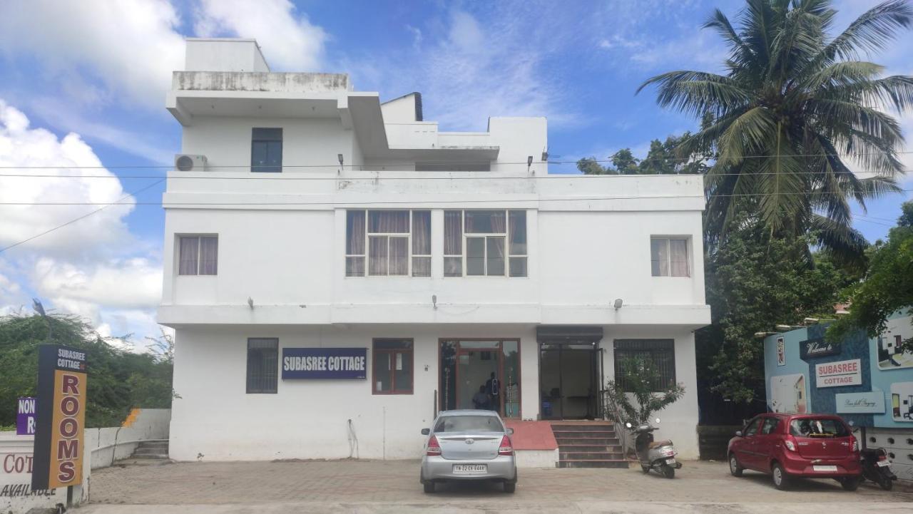 Subasree Cottage Tirunallar 外观 照片